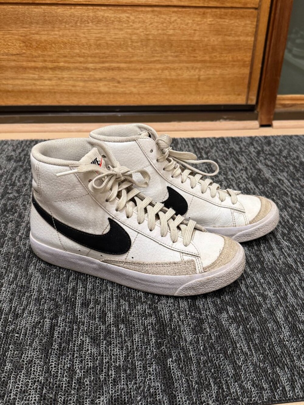 Nike Blazer Mid '77 Big Kids' Shoes White/Total Orange/Black Size 5Y